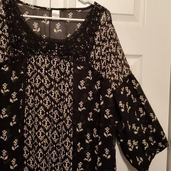 NWOT Bila Women's Boho Style Black & White Floral Sheer Top  Size XXL - Picture 6 of 10